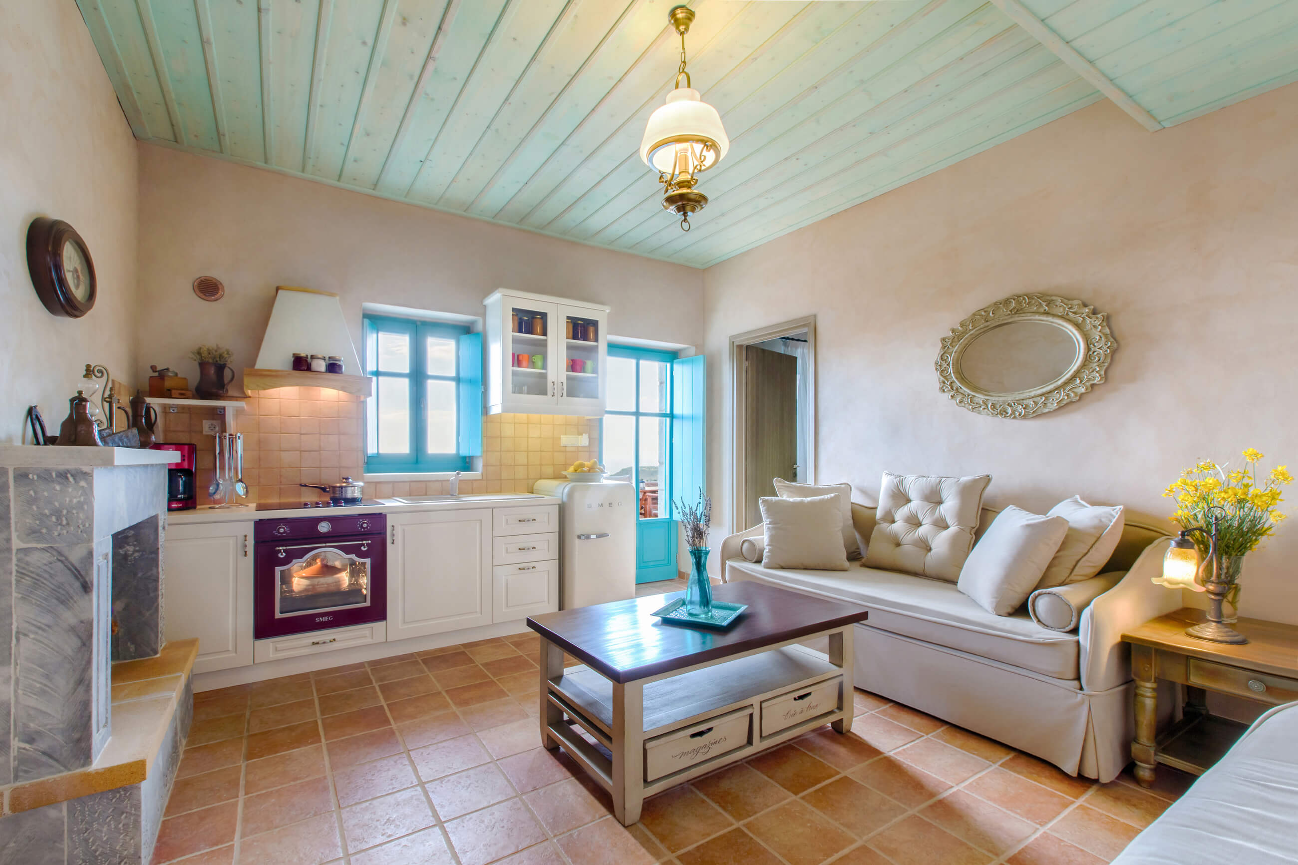 Two-Bedroom Apartment - Split Level with Fireplace and Sea View