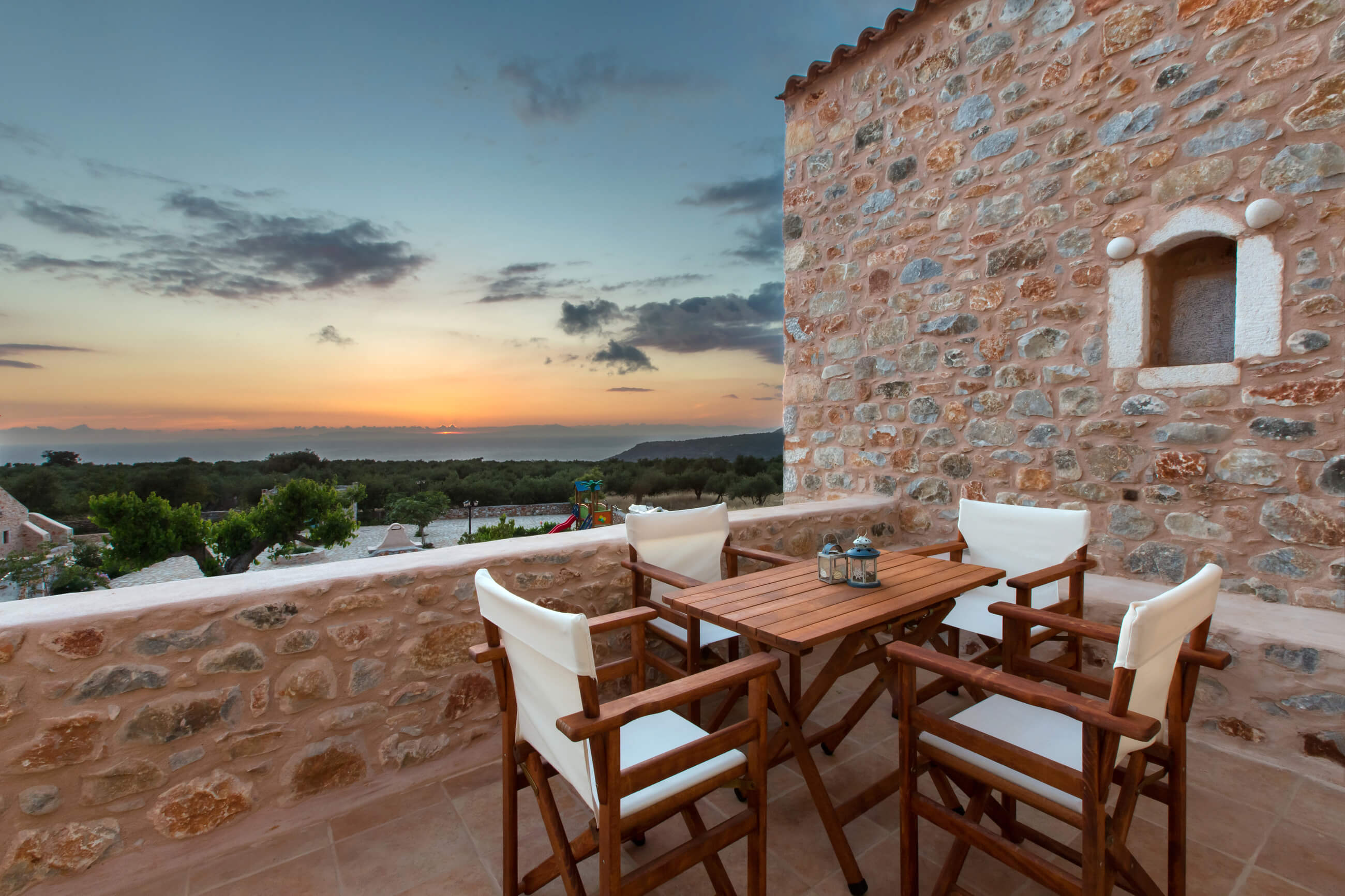 Two-Bedroom Apartment - Split Level with Fireplace and Sea View