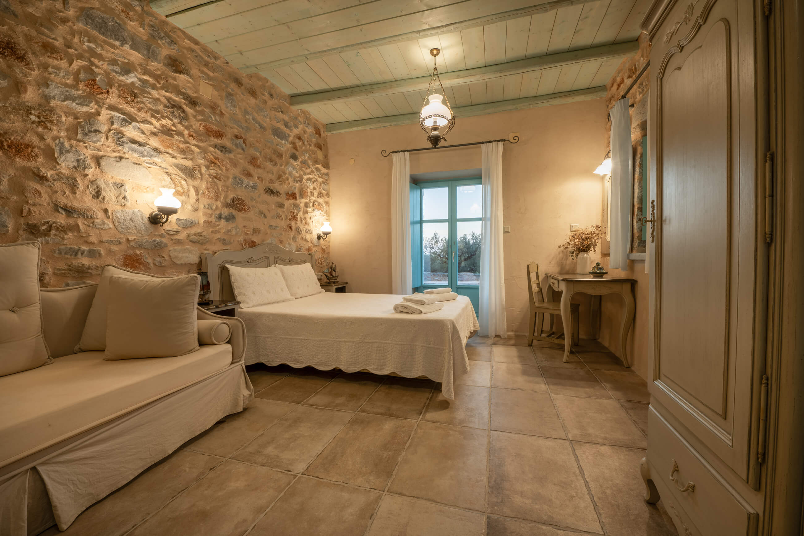 Studio with Garden View