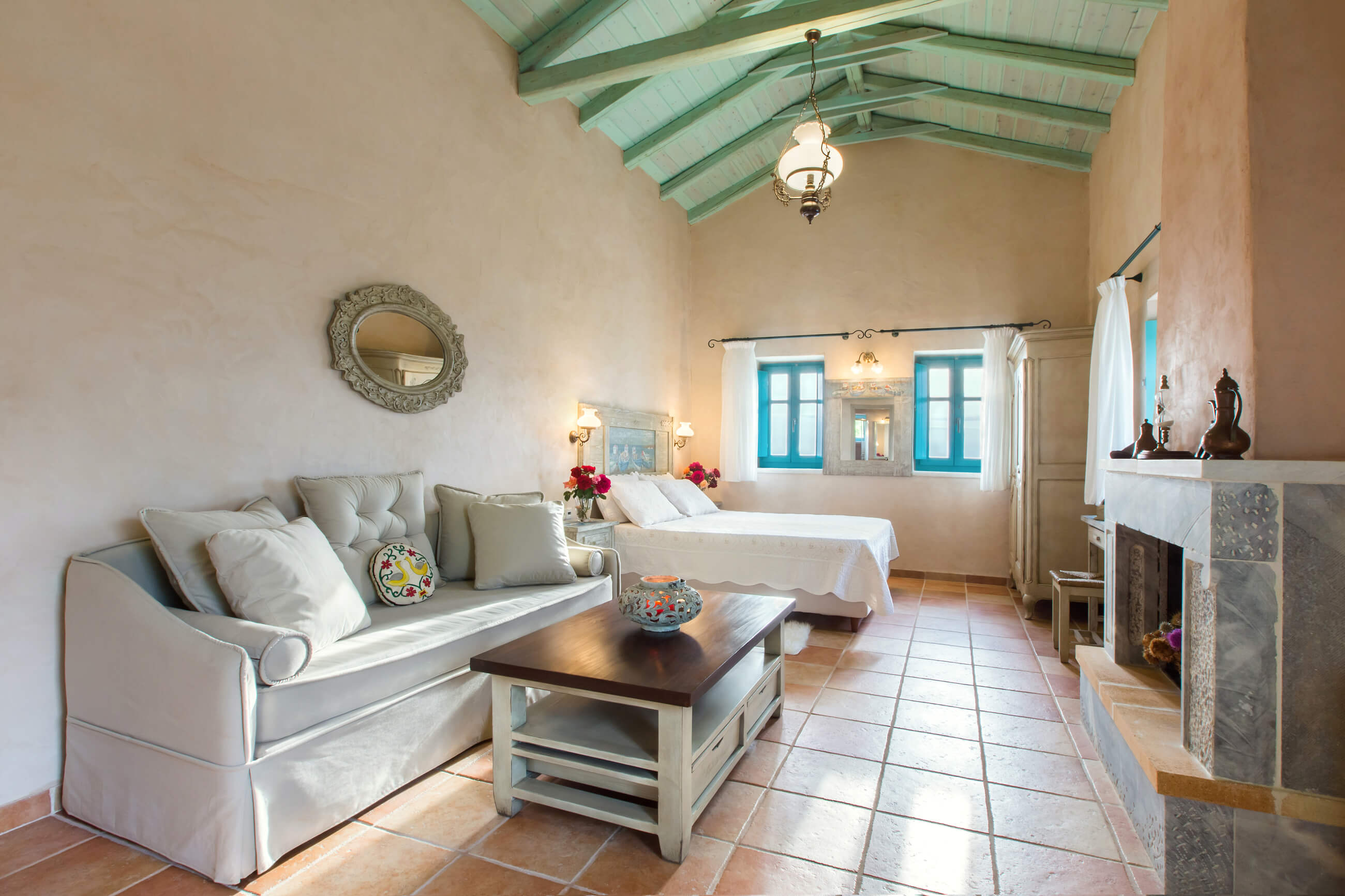 Studio with Fireplace and Sea View